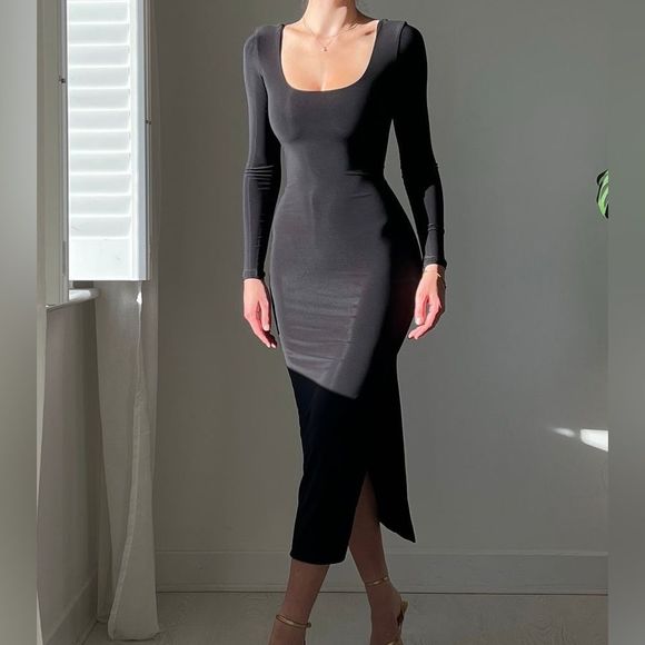 AYM Dresses & Skirts - AYM Paxton Dress with Long Sleeves Black Bodycon Midi Dress Size 2XL NEW